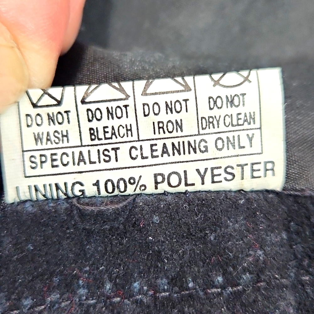 VTG Gold Wing Touring Association Alberta Large Logo Black Suede Vest (Size 44) - Picture 13 of 13